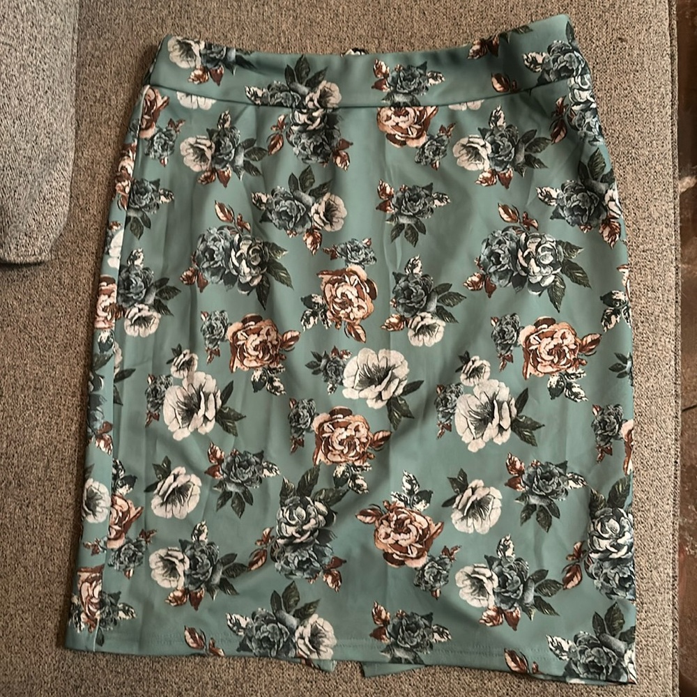 Green base floral skirt